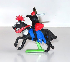 Vintage 1971 Britains Deetail Medieval Knight and Horse Figures, England