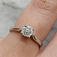 9 ct Gold Diamond Illusion Set Engagement Ring 9ct 375 White Gold - Size I 1/2