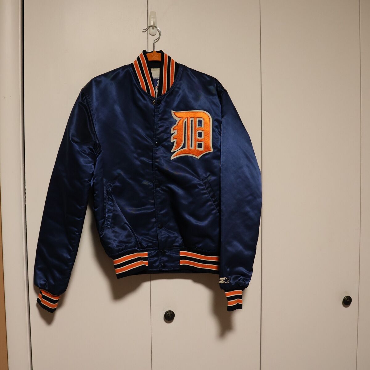 s-l1200.jpg s-l1200.jpg