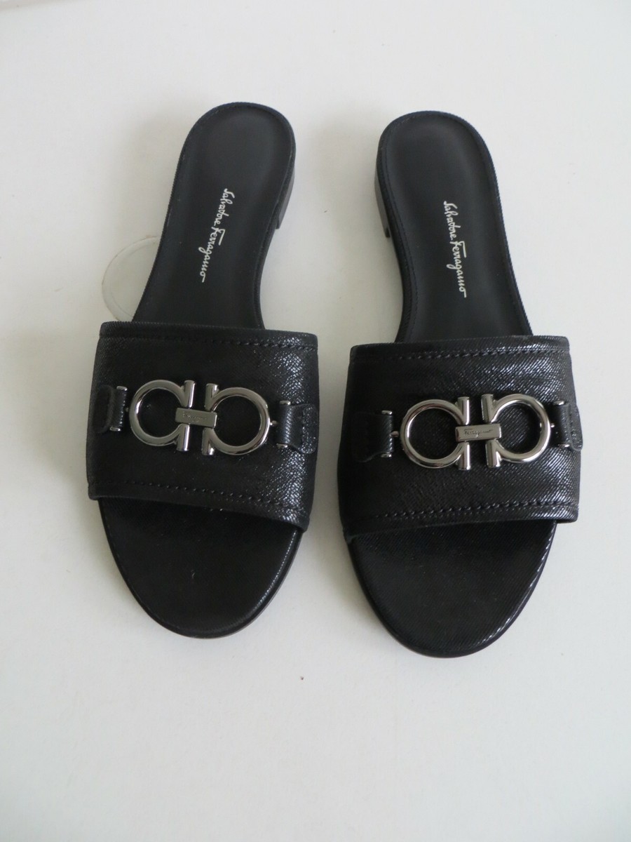 $550 Salvatore Ferragamo Gancini Logo Hardware Leather