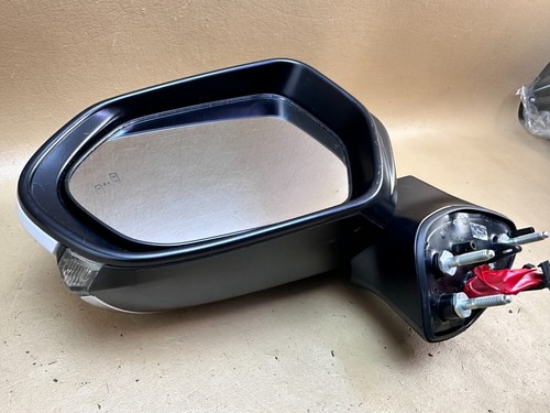 2018-2020 TOYOTA CAMRY LEFT DRIVER SIDE LH REAR VIEW MIRROR W/ BLIND SPOT OEM - Picture 2 of 7