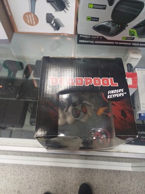 Deadpool Finders Keypers Key Holder Statue Figure 