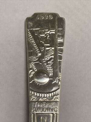 New York 1939 Theme Building World s Fair Spoon Collectible
