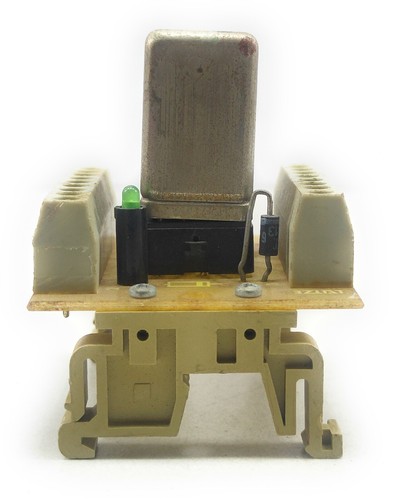 Lutze 1K/4WB Siemens V23162 B0721-B110 Relay Module Interface - Picture 6 of 14