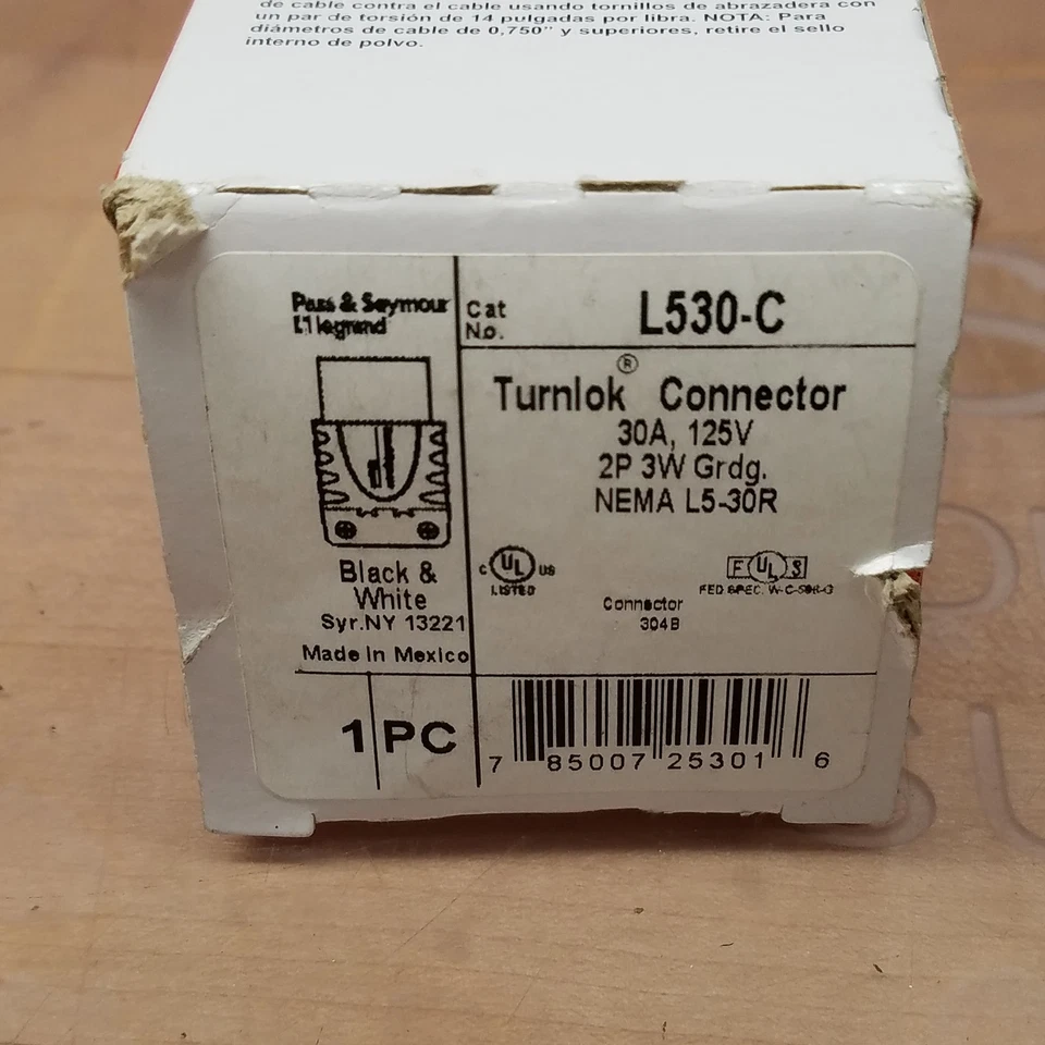 Conector Turnlock Pass & Seymour Legrand L530C, 30A, 125V, 2P, 3W, NEMA L5-30R - Imagem 2 de 4