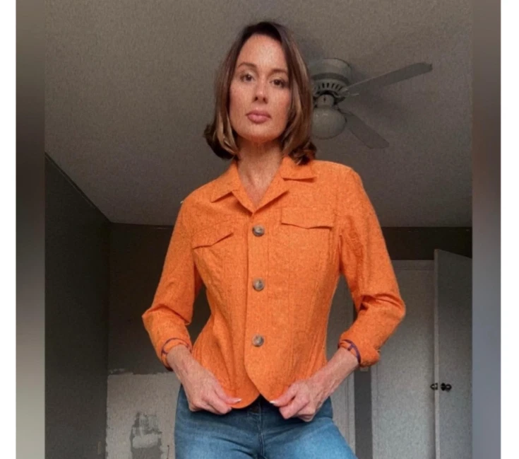 VTG 90s Coldwater Creek Textured Orange Down Blazer. Size 6P. E - Image 3 of 4