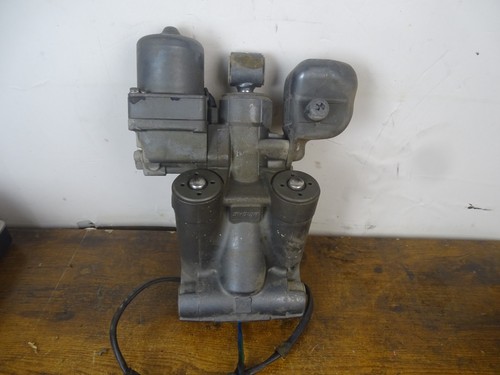 GENUINE USED OEM SUZUKI TRIM & TILT UNIT FASTRAC ASSY 48641-95E00 TESTED WORKING