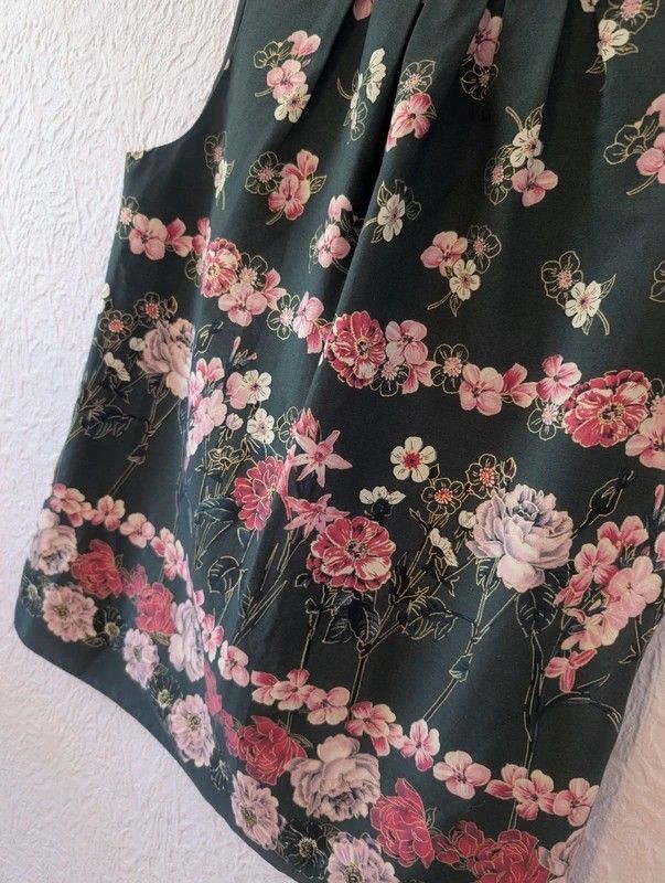 Red Herring Black Floral Sleeveless Blouse Keyhole Back Top UK 12 Work Office image 5