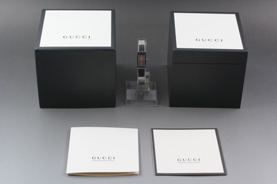 【N NEUWERTIG++ mit Box】 Gucci 147.5 YA147510 G-Rahmen Quarz Damenuhr aus...