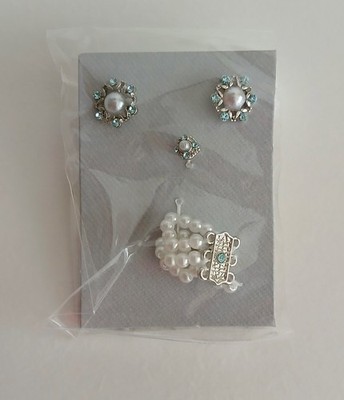 Integrity Toys Poeme D' Amour Vanessa Perrin Pearl & Jeweled Jewelry Set