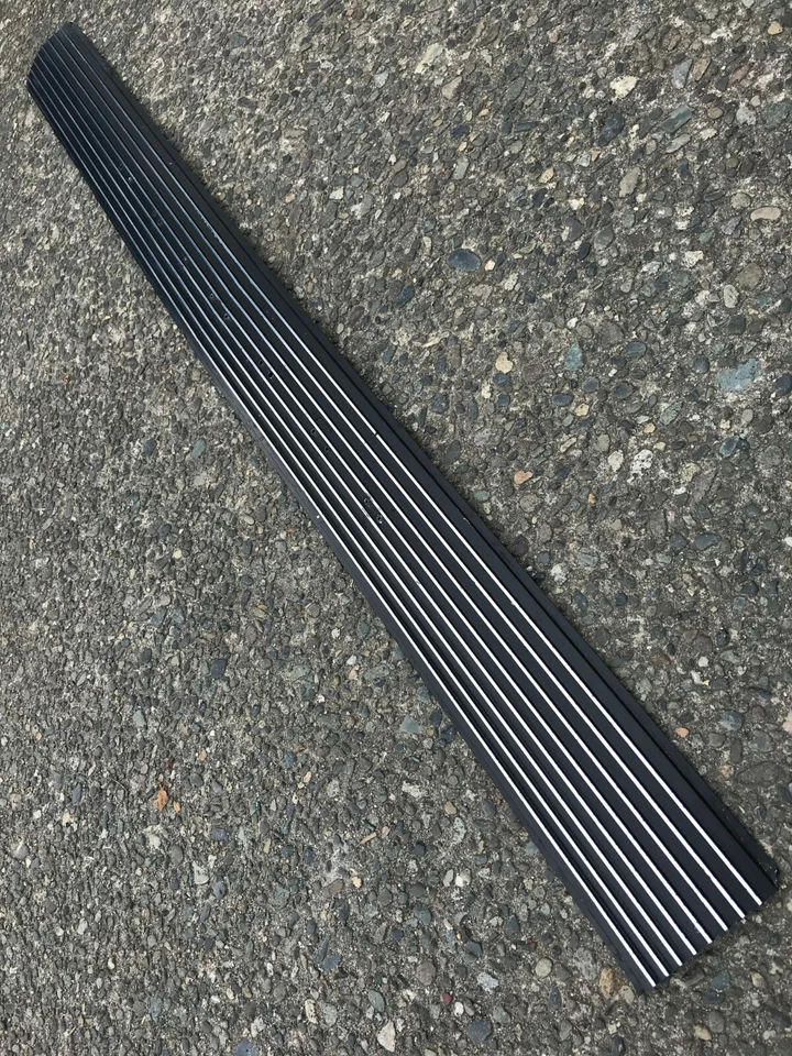 65 Pontiac Acadian Canso 1965 usado GM panel maletero moldura raro Foto 2 de 3