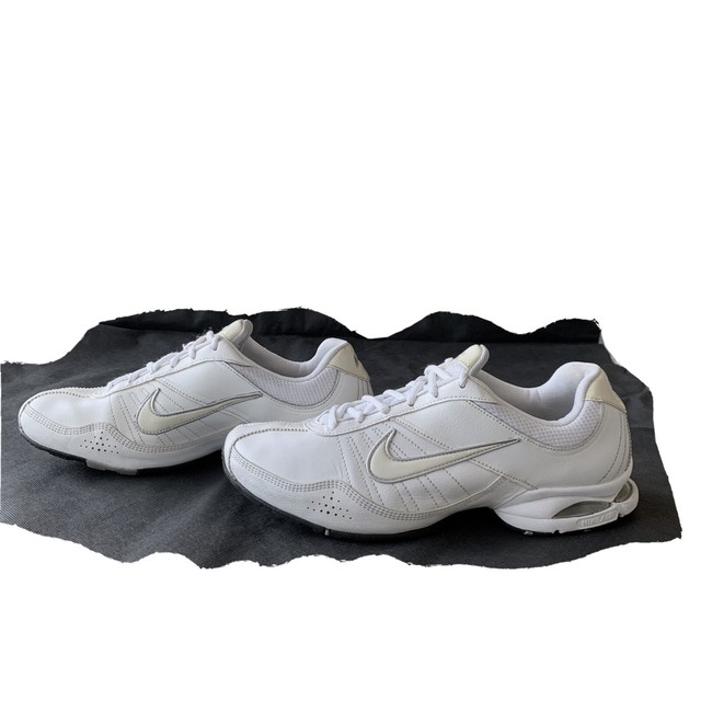 nike leather shoes womens