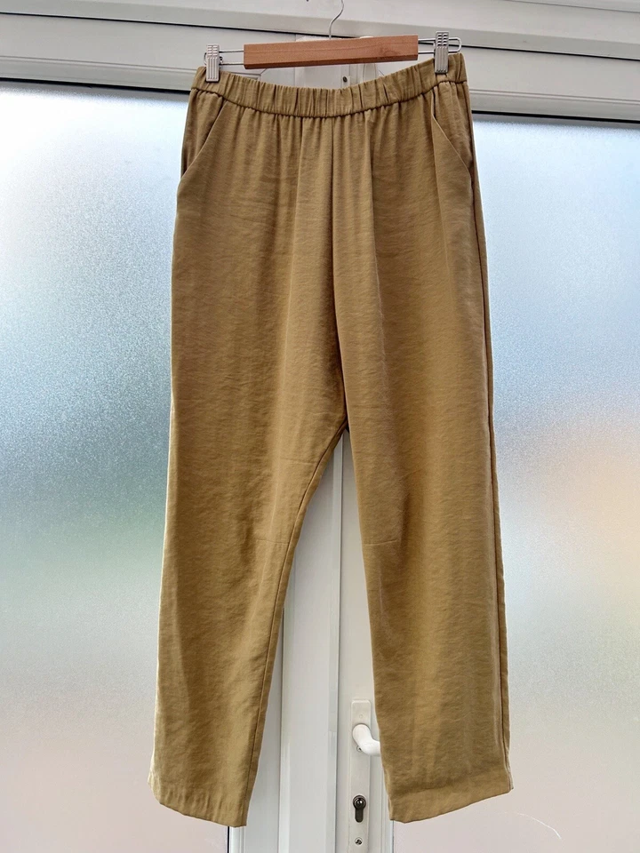 ZARA Khaki Trousers Size M – Comfy Casual Pants with Pockets - Image 2 of 4