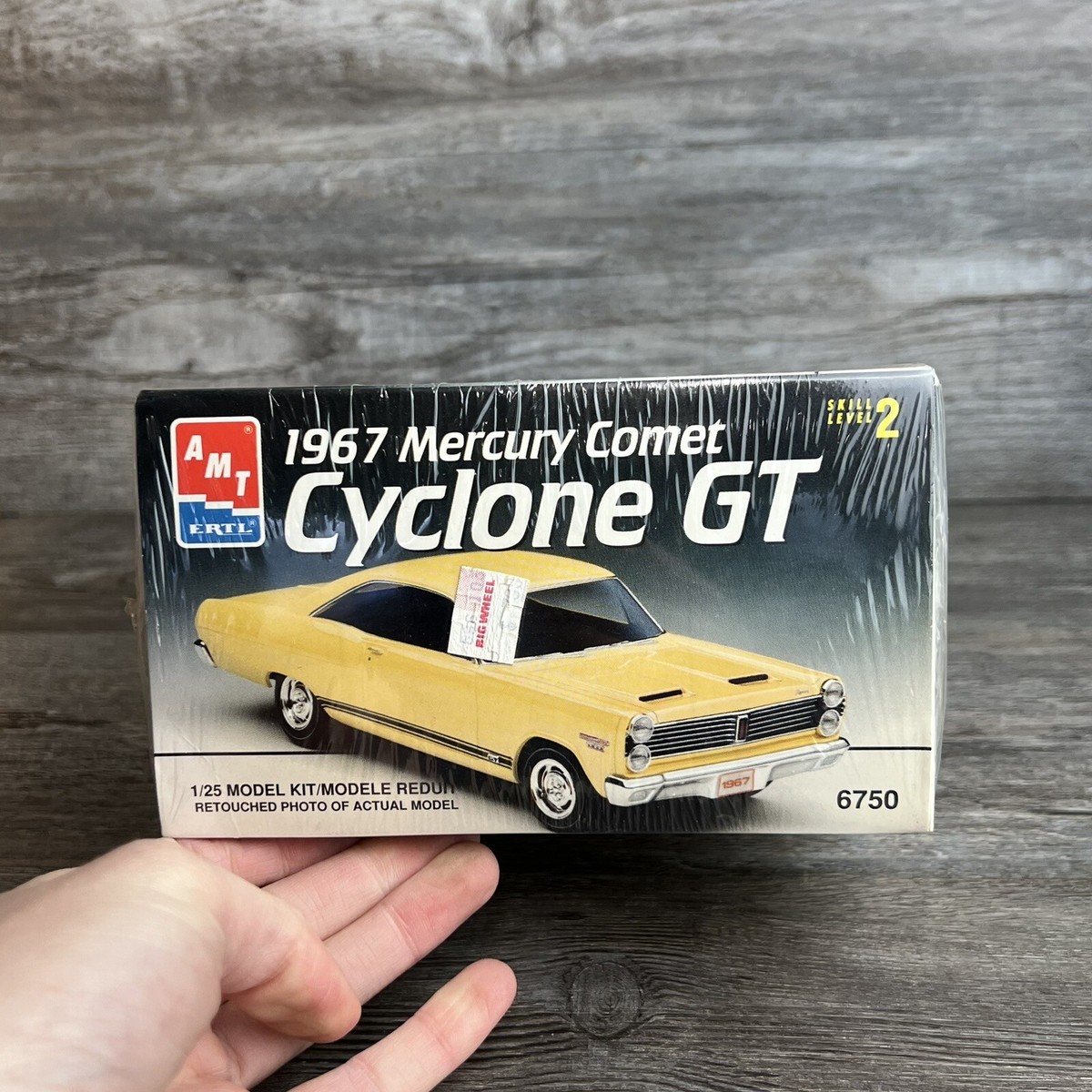 Vintage AMT 1967 Mercury Comet Cyclone GT Model Kit 1:25 NEW