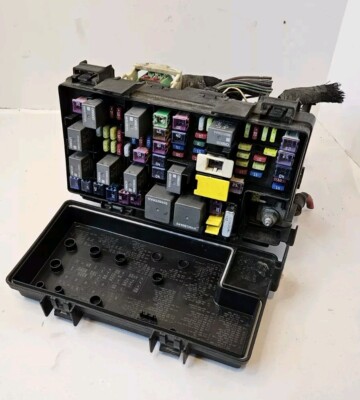 2011 Dodge Nitro 4.0L Tipm Totally Integrated Power Module Fuse Box  04692330AF
