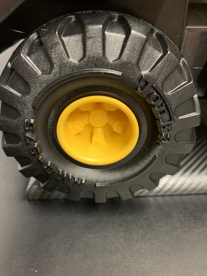 2020 Tonka Classic 952 Mighty Dump Truck 16” Yellow & Black Loader Pre-Owned 🔥 - Image 3 of 4