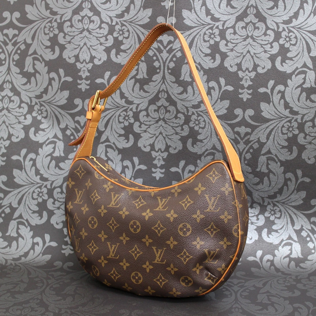 LOUIS VUITTON CROISSANT MM SHOULDER BAG