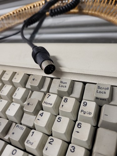 IBM Model F XT 83 Key Buckling Spring Clicky Keyboard 1801449 - Bild 3 von 6