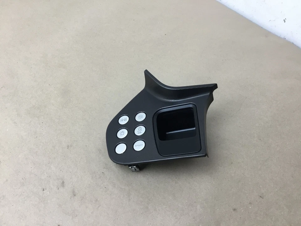 Botão interruptor porta combustível tração painel Lotus Evora S 2014 acabamento tampa 10-14 ;:O - Imagem 2 de 4