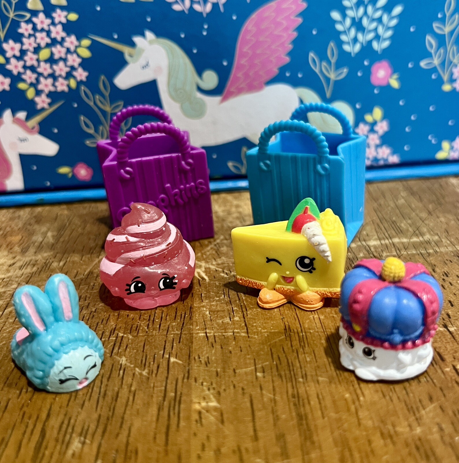 Shopkins Lot of 4 mixed seasons Mary Meringue Pink Pie Bunny Slipper Crown Bags