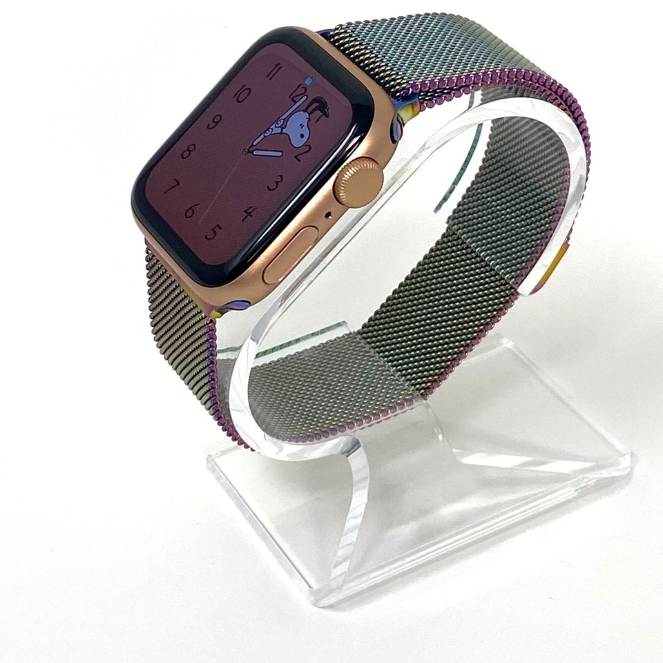 Apple Watch SE 40mm GPS WIFI Only Aluminum Rose Gold Case Very Good