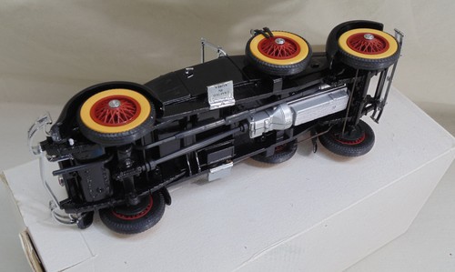 Franklin Danbury Mint 1927 Stutz Black Hawk Car Black Convertible 1/24 Diecast - Picture 5 of 7