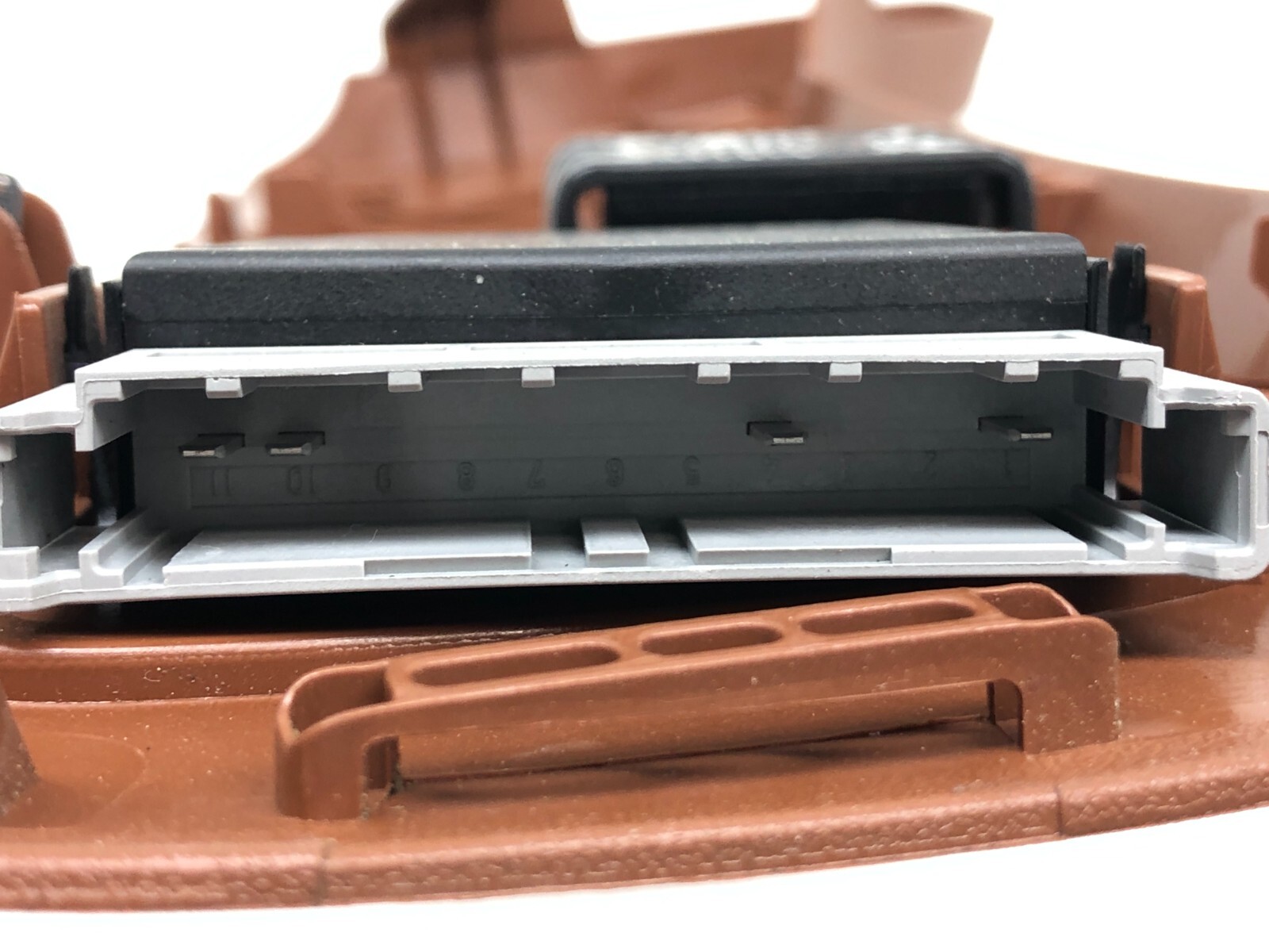 2014-2019 MASERATI GHIBLI SQ4 LEFT DRIVER FRONT SEAT TRIM W/ SWITCH OEM.