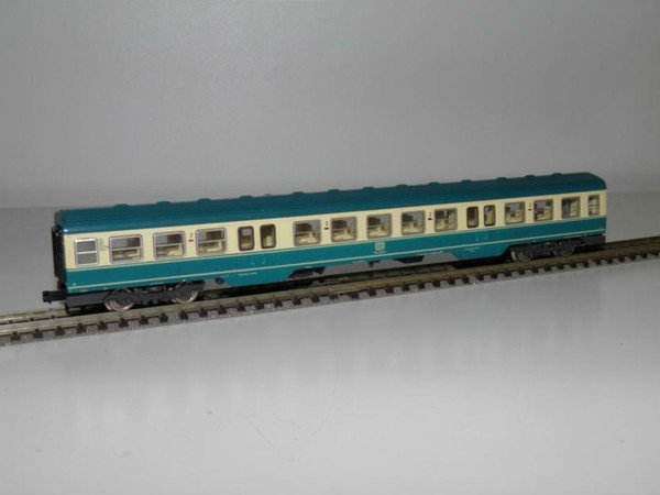 COCHE INTERMEDIO 2 CLASE PARA TREN PENDOLINO DE LA DB MARCA FLEISCHMANN ESCALA N