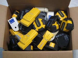 LOT OF 82 MIX ZIRCON STUD SENSOR WOOD METAL DEEP SCAN MODE TOOL