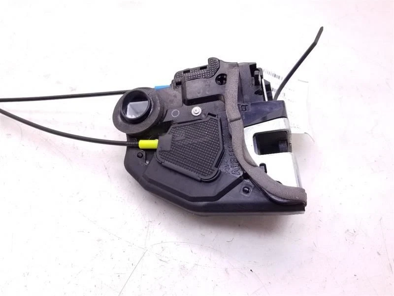 ACTUADOR CERRADURA PUERTA TRASERA CONDUCTOR BASE TOYOTA COROLLA IM 17-18  Foto 3 de 4