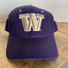 NCAA Washington Huskies Purple Hat Zephyr Adult Size 7 NCAA Fitted Baseball Cap