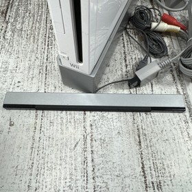 Nintendo Wii  Console White RVL-001 Controller Game Bundle (With Box) Tested