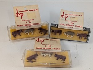 Dyna-Model THREE Sets of 3 HO Long Horned Steers No. 1512 9 Metal Figures #1