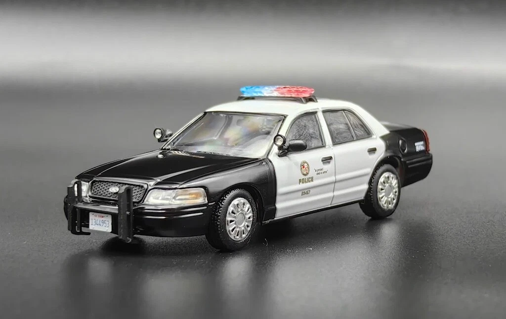Rollin 1:64 CV CROWN VICTORIA LAPD Police CA Sedan Model Diecast Metal Car