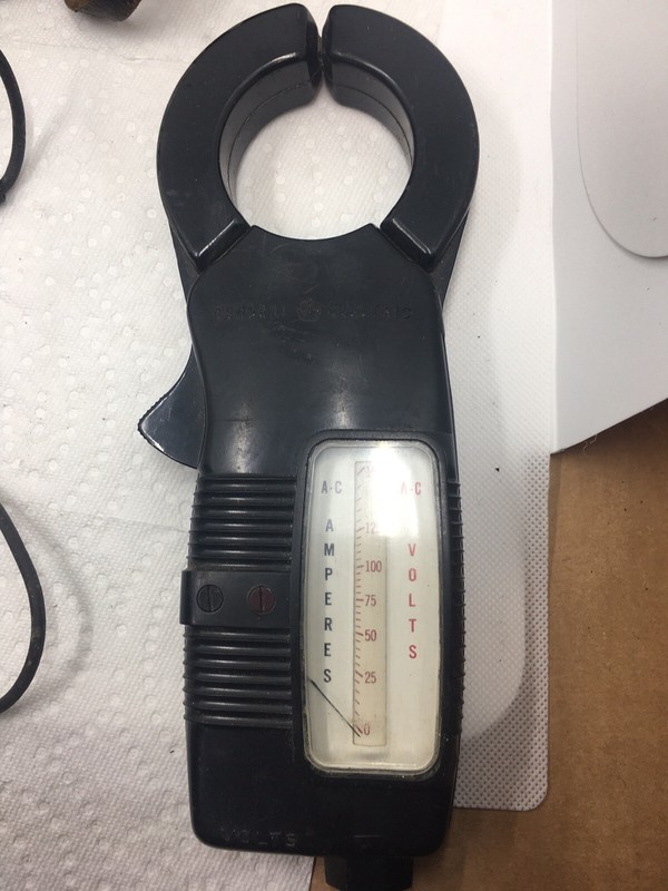 Vintage GENERAL ELECTRIC Clamp-On Ammeter & Voltmeter w case and cord