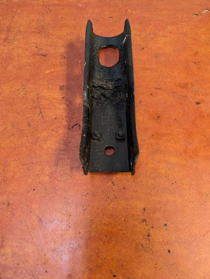 1981 honda xl250s Xl250 Motor Mount Bracket - Image 4 of 4