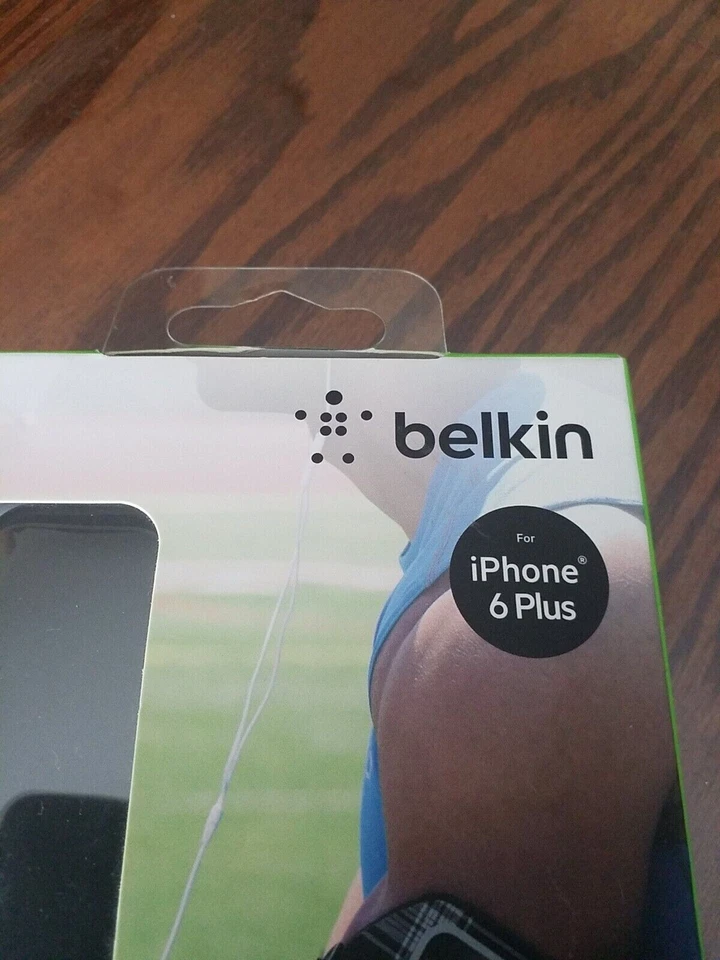 Belkin Sport-Fit Plus 臂带 适用于苹果 iPhone 6 Plus,6S Plus 黑色 - 全新 — 第 2/4 张图片