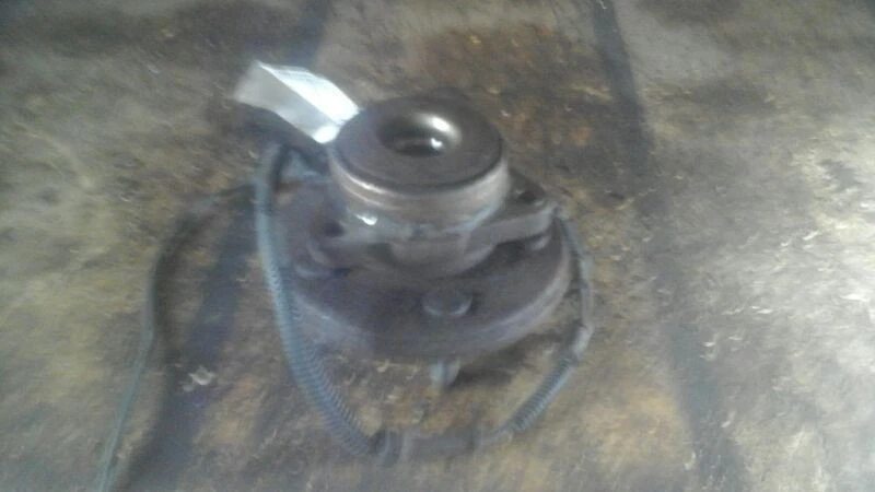 Buje delantero Ford Explorer 02-05 4 puertas sin Sport Trac Foto 2 de 4