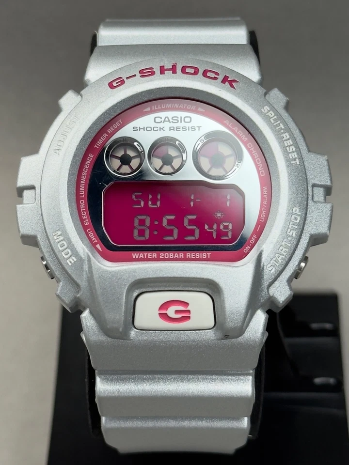 Raro Reloj Casio G-Shock DW-6900CB Color Plata y Rosa 1289 - Momento Hombre Foto 3 de 4