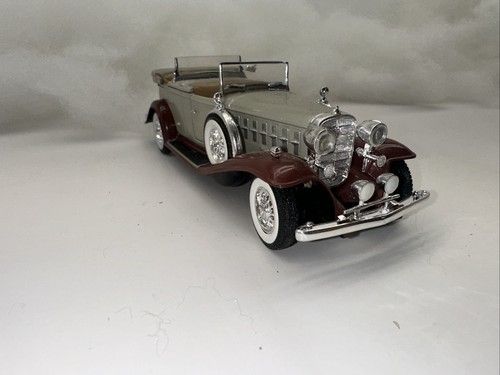 Anson 1932 Cadillac Phaelon V16 Tan / Brown Diecast Car 1:32 Scale - Picture 3 of 13