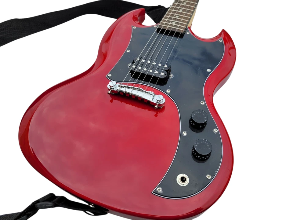 Gibson Maestro Guitar Electric Wood Red 6 String Guitar with Amp and Box - Image 4 of 4