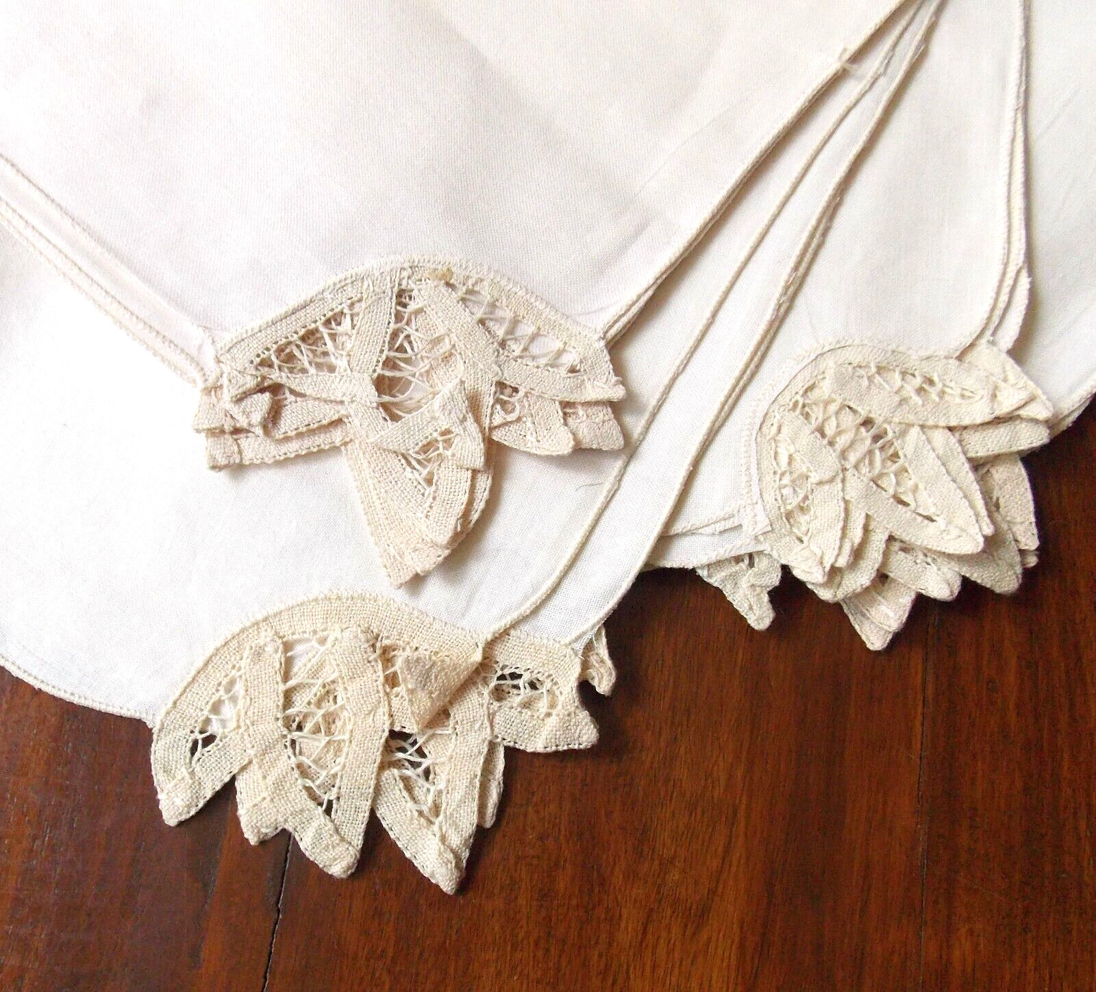 Serviettes à thé brodées main dentelle Renaissance écrues lot de 8 coton 30x30cm