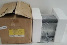 *NEW* Hubbell DFS-175H8-1 Round Back Floodlight 175 Watts MH Lamp + Warranty!