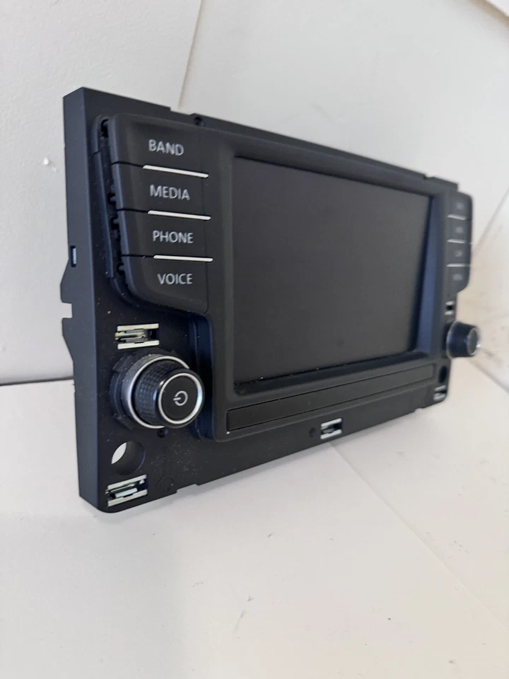 2016 VOLKSWAGEN GOLF GTI INFORMATION NAVIGATION DISPLAY SCREEN OEM 5GM919605 - Imagem 2 de 4