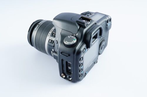 EX+5 Canon EOS 30D Digital SLR w/ EF-S 18-80mm F/3.5-5.6 IS, 256MB CF Card JAPAN - Picture 8 of 24