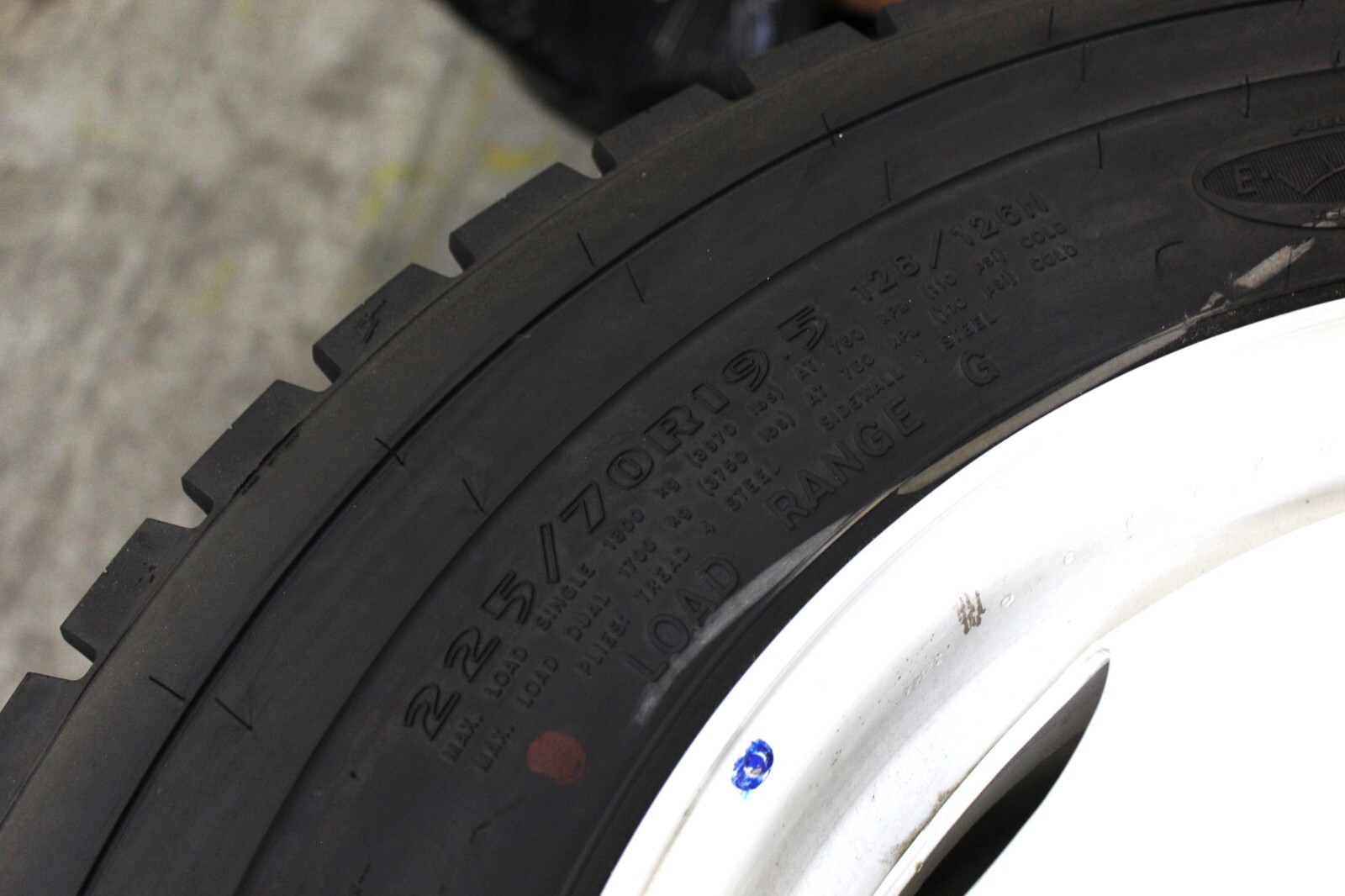 GOODYEAR FUEL MAX RTD ULT 225/70R19.5 19.5" G647 RSS DUALLY SET NEW