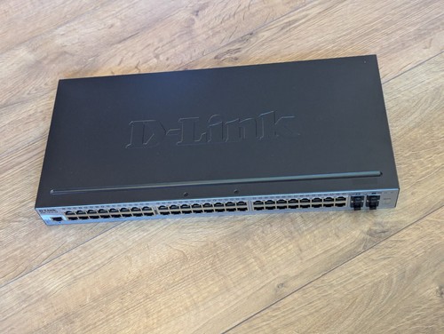 D-Link DGS-1510-52 managed 52-port gigabit network switch + rack mounts - Picture 7 of 22