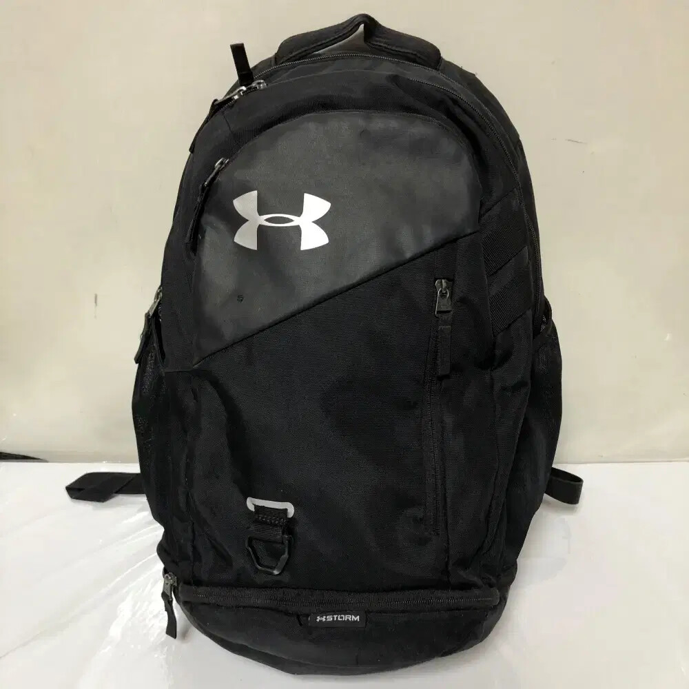 Under Armour backpack in great shape style 9937