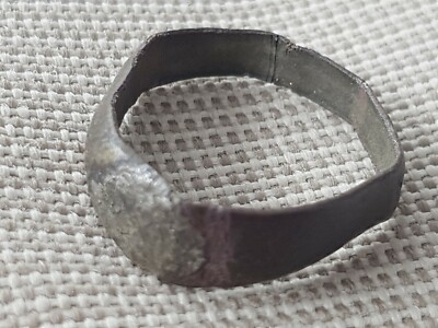 Post Mittelalter Kupferlegierung Ring im Alter beschädigt. Bitte Beschreibung lesen. L485