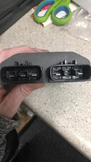 KIMPEXHD - SF-020-001254 - VOLTAGE REGULATOR RECTIFIER - Image 3 of 4